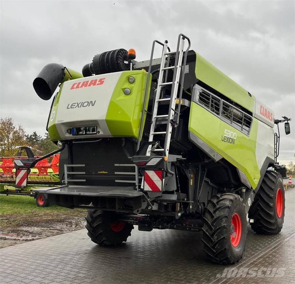 CLAAS Lexion 5300 Combine de secerat