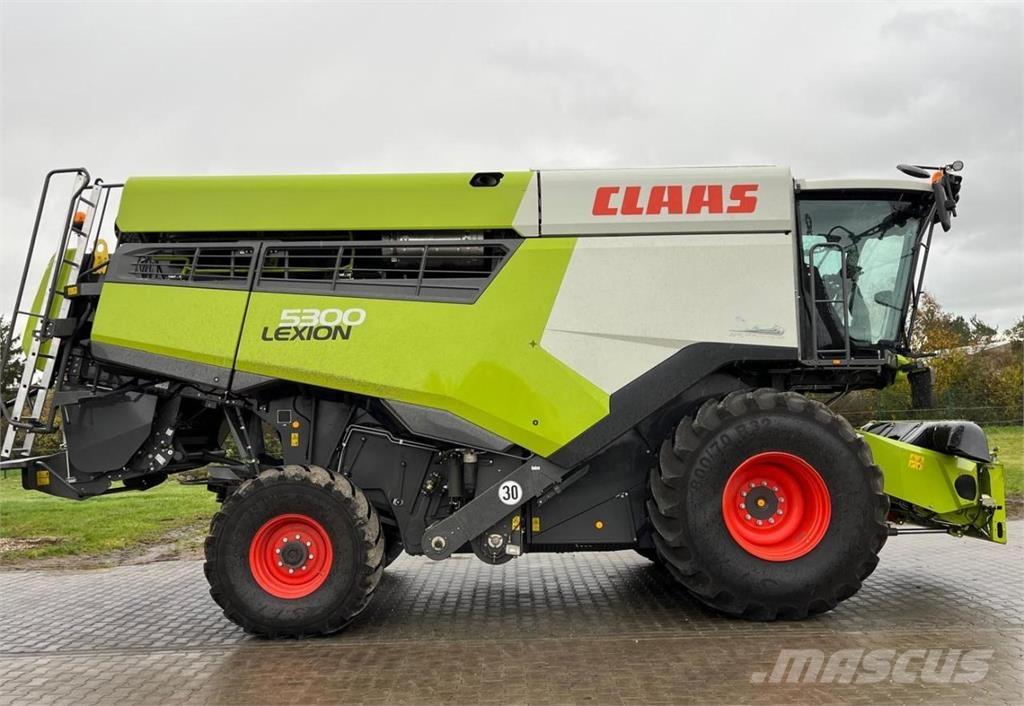 CLAAS Lexion 5300 Combine de secerat