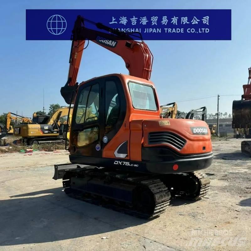 Doosan DX 75 Excavatoare 7t - 12t
