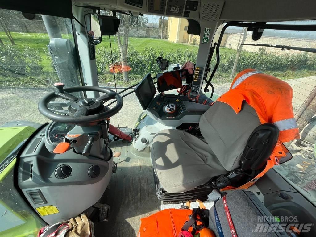 CLAAS Axion 830 Tractoare