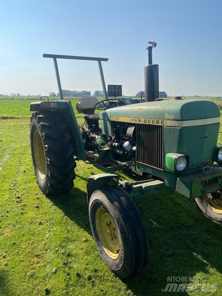 John Deere 1630 Tractoare