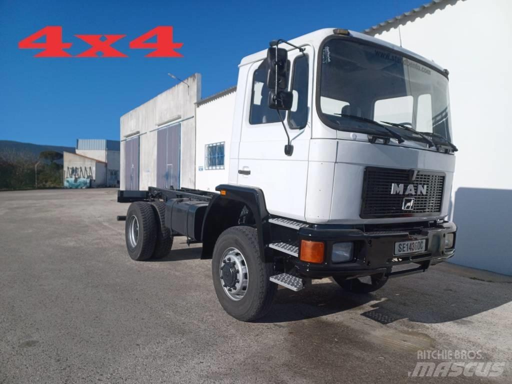 MAN 18.232 AF 4X4 Camion cabina sasiu
