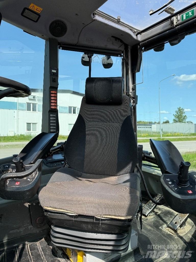 Huddig 1260 C Buldoexcavatoare