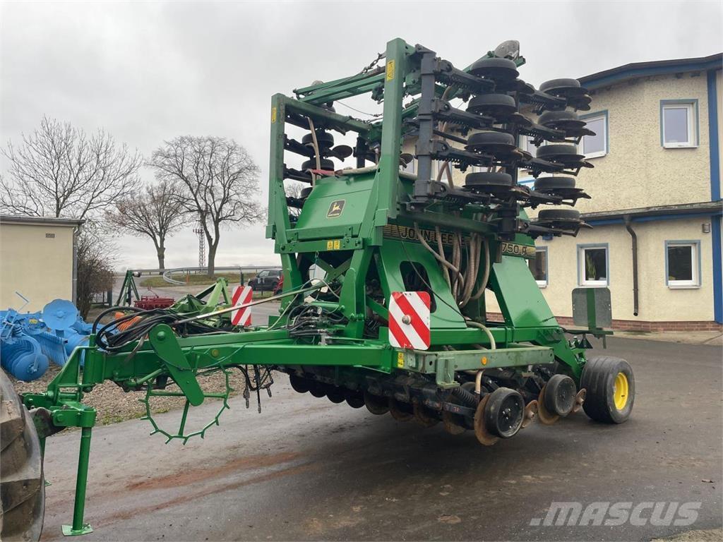 John Deere 750A 6m Masini cu insamantare precisa