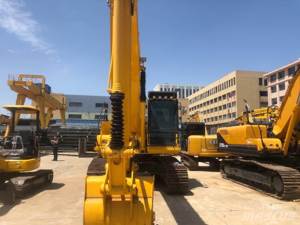 Komatsu PC 200 Excavatoare pe șenile
