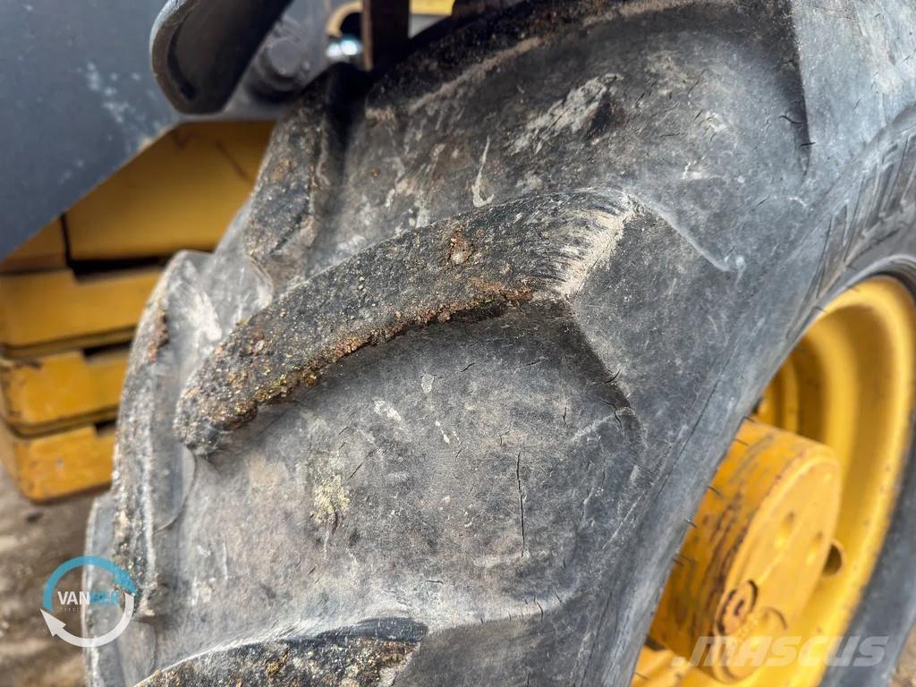 CAT 428C Buldoexcavatoare