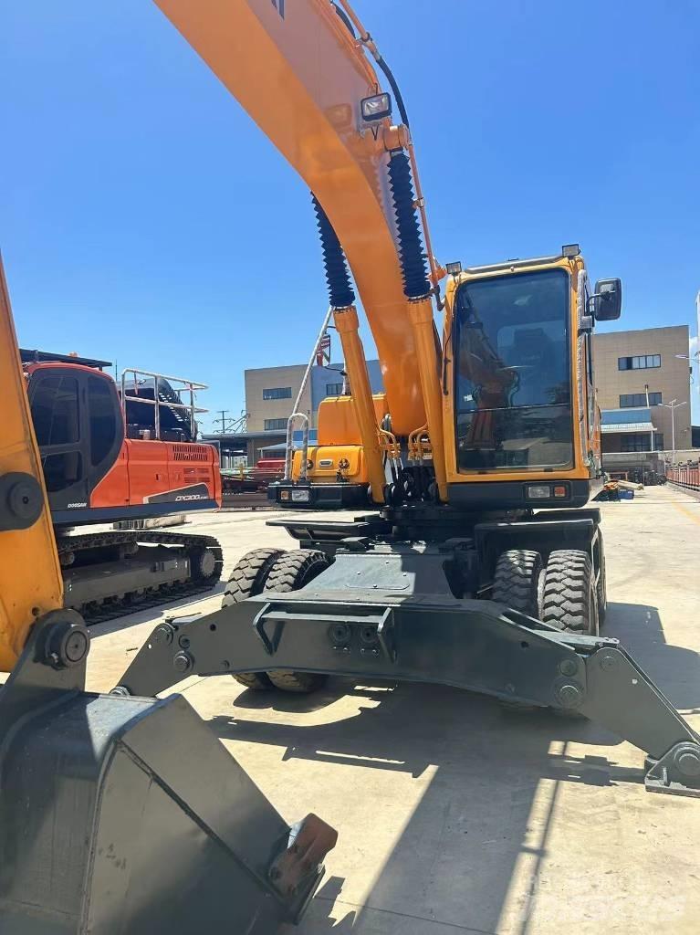 Hyundai R210W-9 Excavatoare cu roti