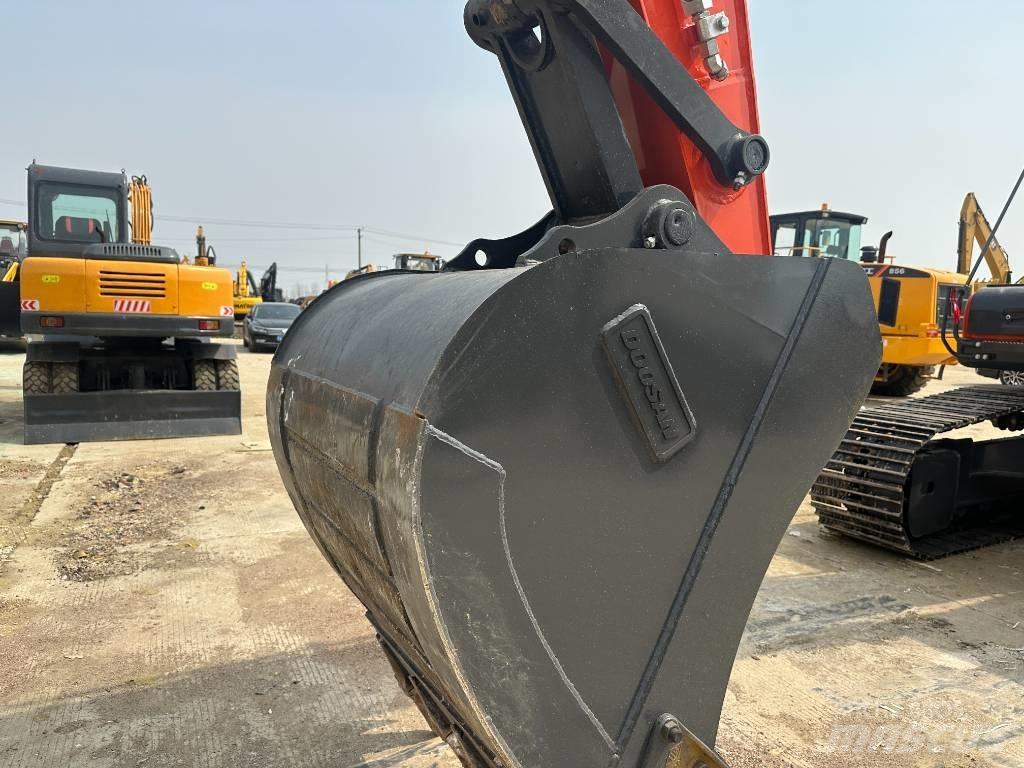 Doosan DX 225LC-9C Excavatoare pe șenile
