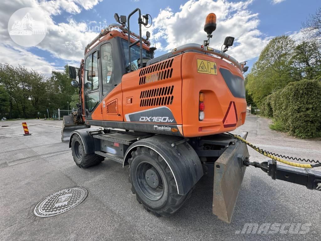 Doosan DX 160 W Excavatoare cu roti