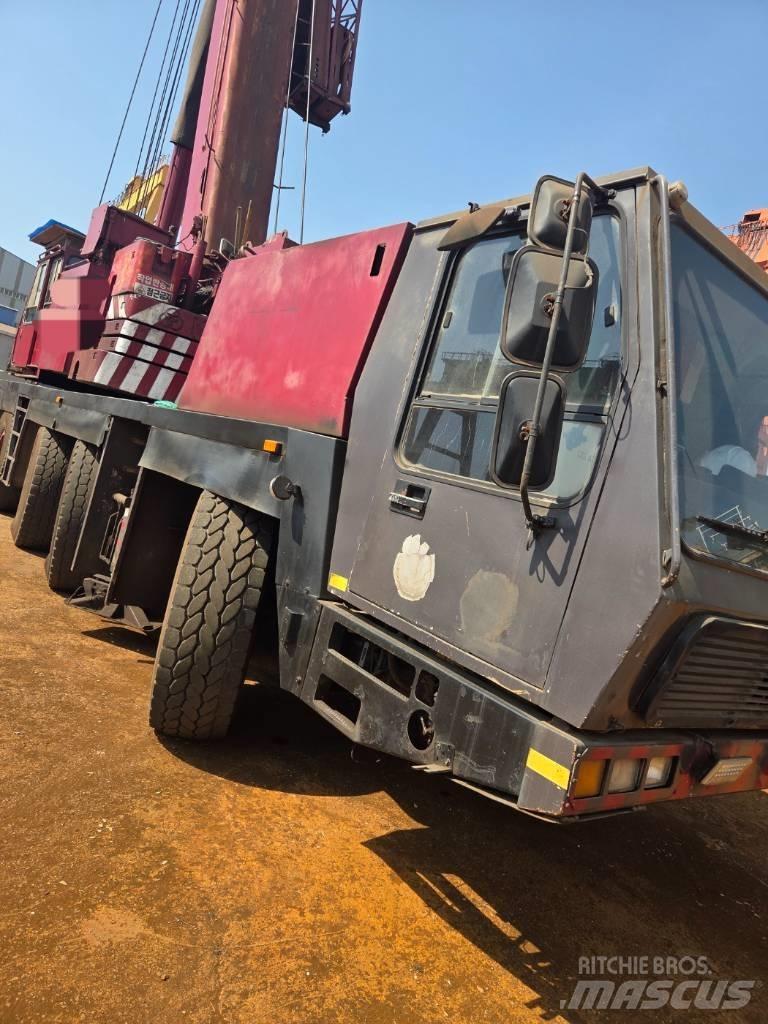 Krupp KMK 5110 Macara pentru orice teren