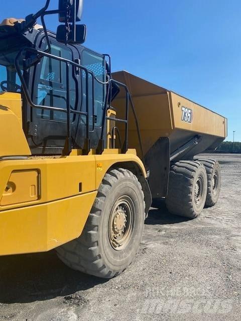 CAT 735 Transportoare articulate