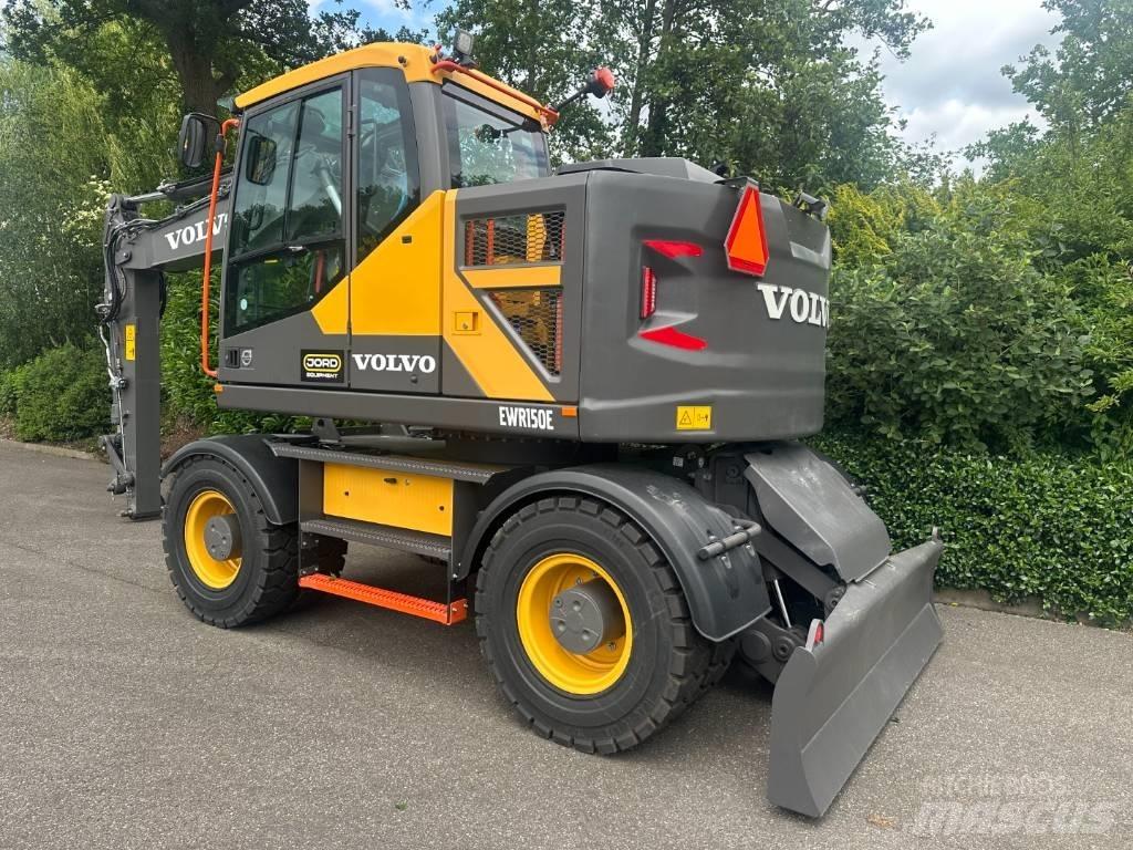 Volvo EWR 150 E Excavatoare cu roti
