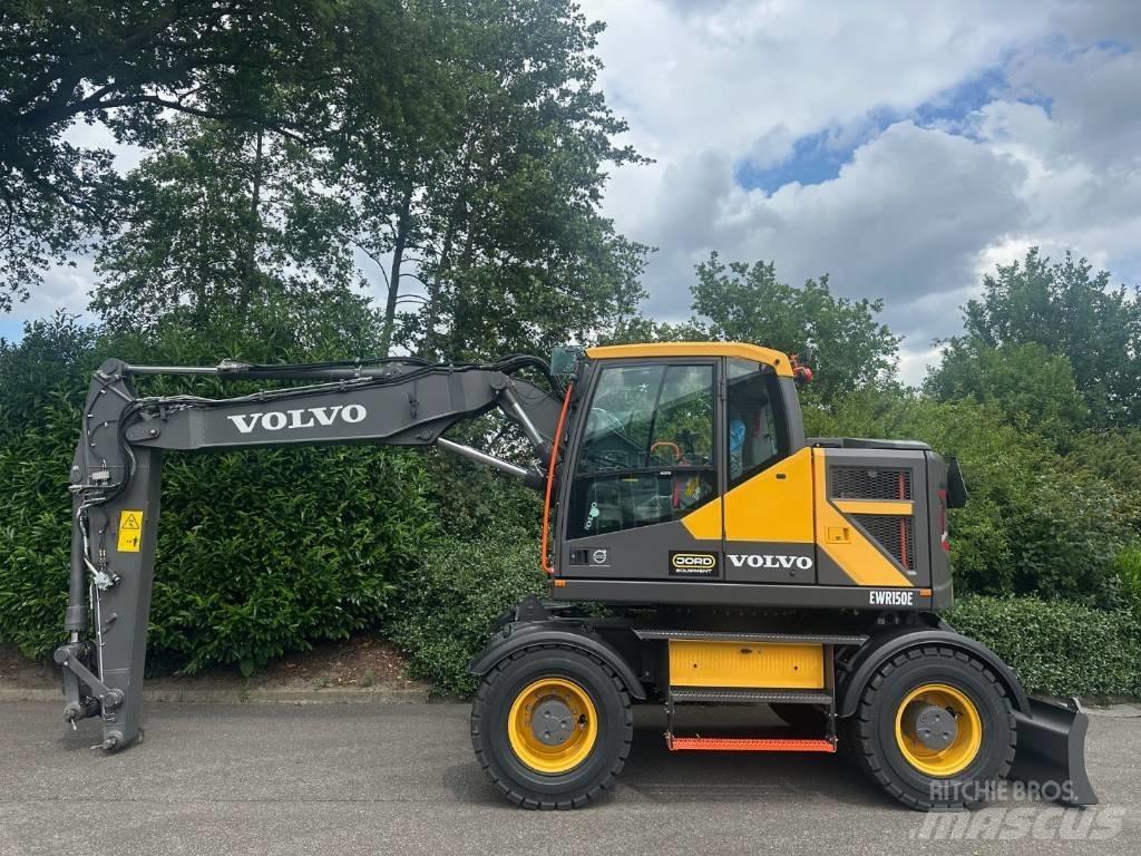 Volvo EWR 150 E Excavatoare cu roti