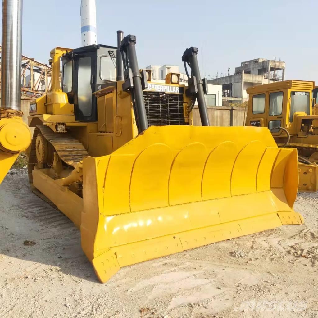 CAT D7H Buldozere pe senile