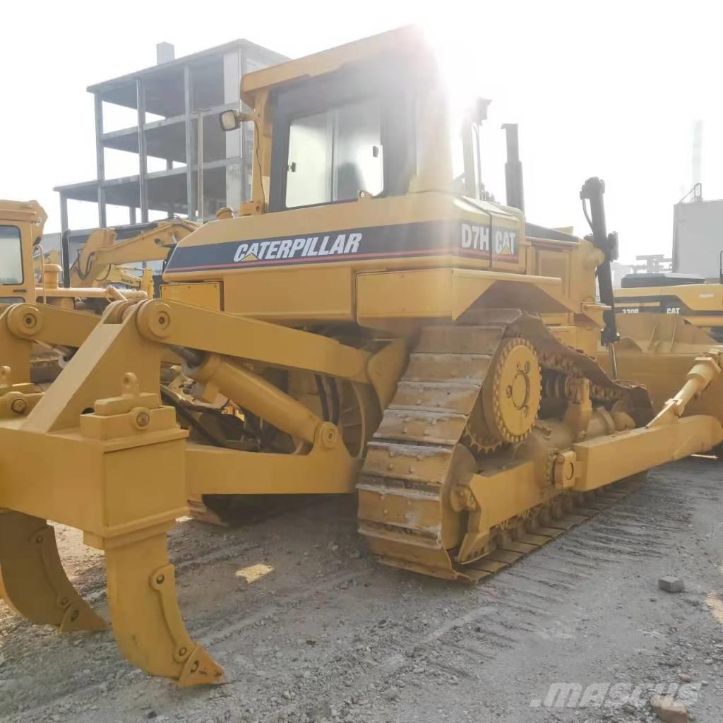 CAT D7H Buldozere pe senile