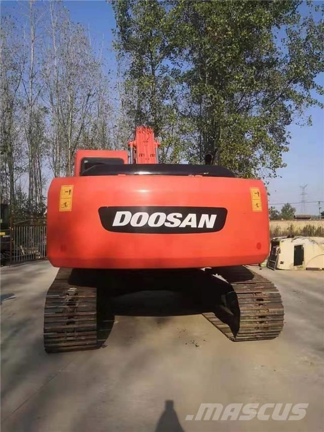 Doosan DH225LC-7 Excavatoare pe șenile
