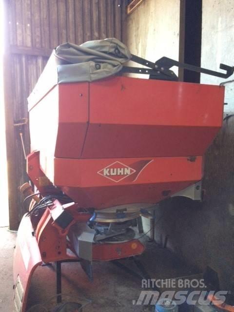 Kuhn Axis 30.1D Împrastierea mineralelor