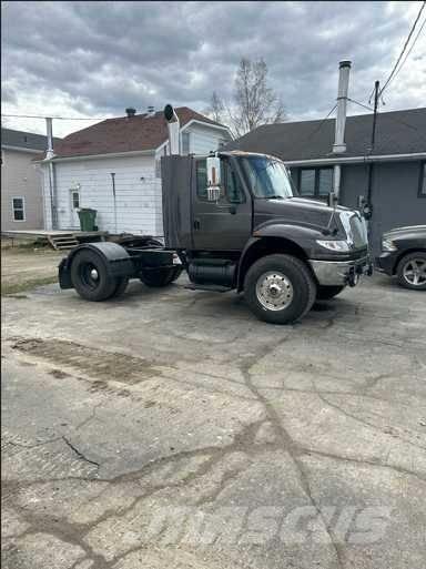 International 4400 Autotractoare