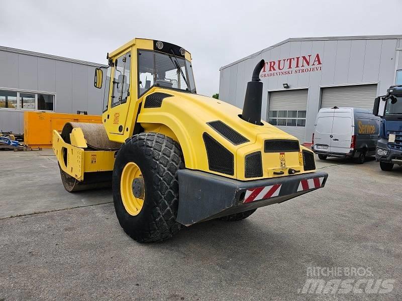 Bomag BW 213 D H-4 Compactoare monocilindrice