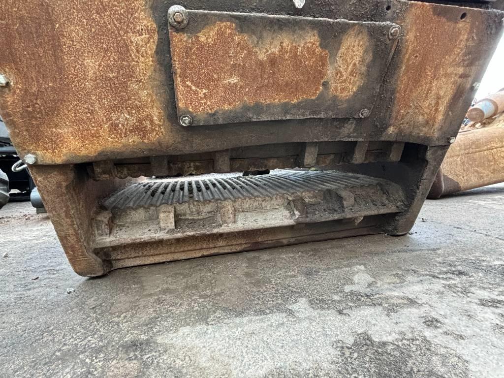 MB Crusher 120 cupe zdrobitoare