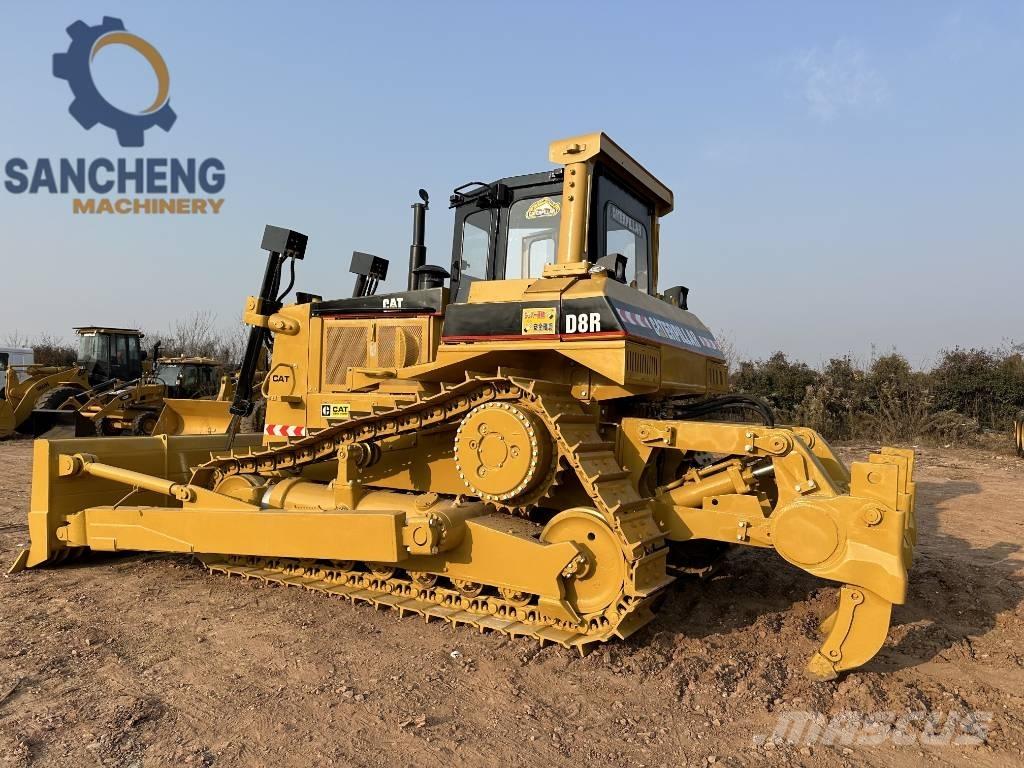 CAT D8R Buldozere pe senile