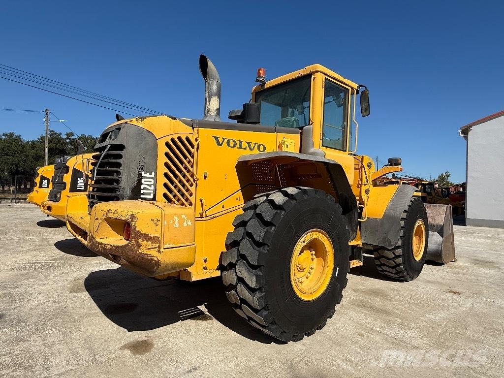 Volvo L 120 E Incarcator pe pneuri