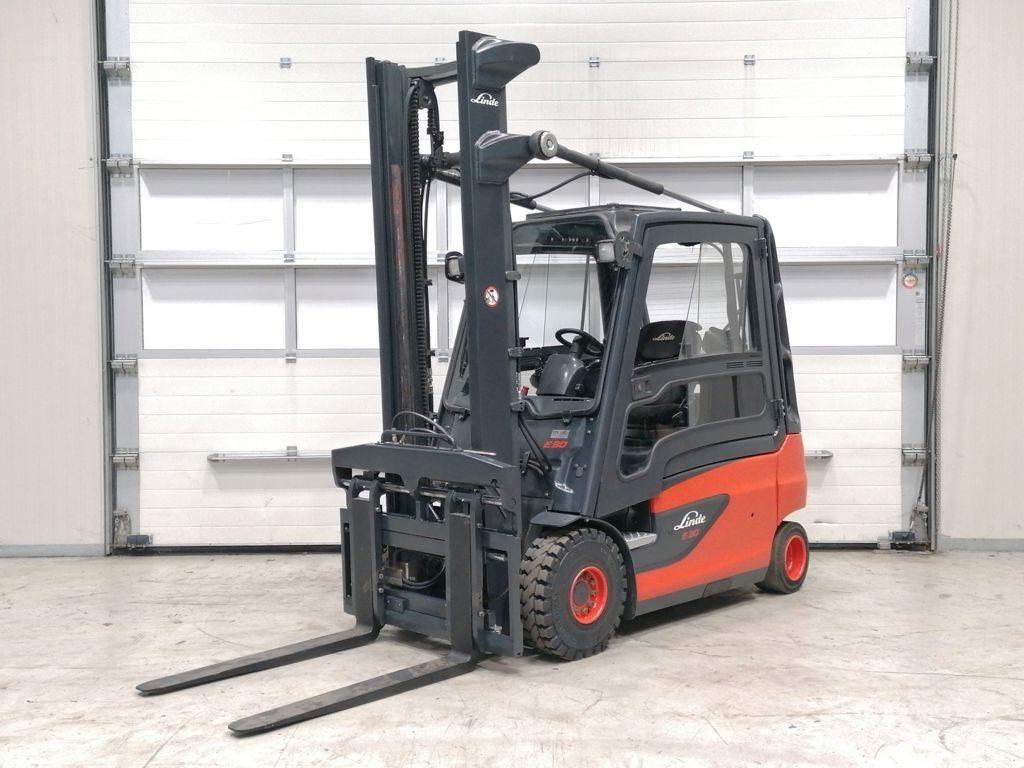 Linde E30L-01 Stivuitor electric
