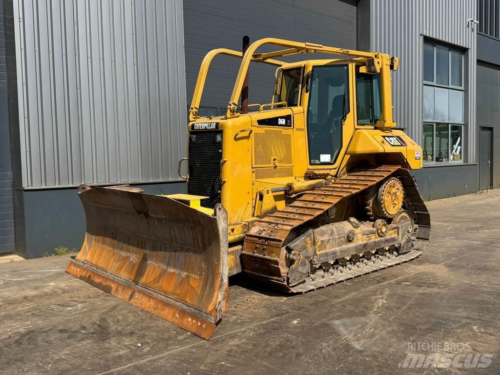 CAT D6N Buldozere pe senile