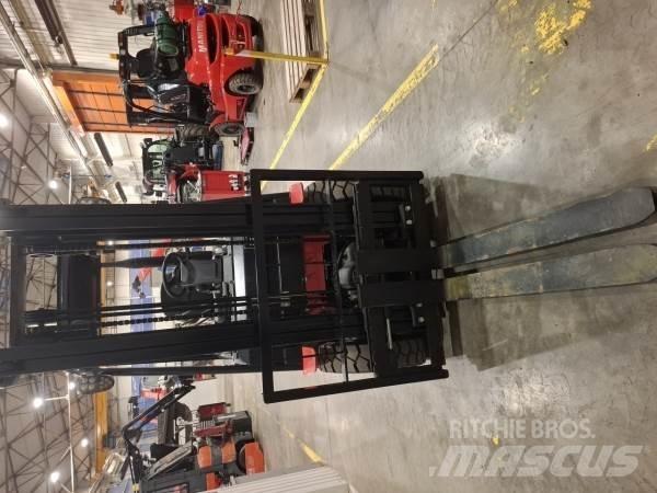Manitou MI25D Masini de teren dificil