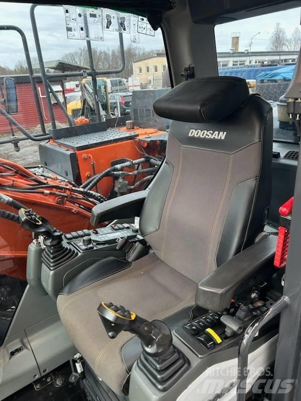 Doosan DX 170 W Excavatoare cu roti