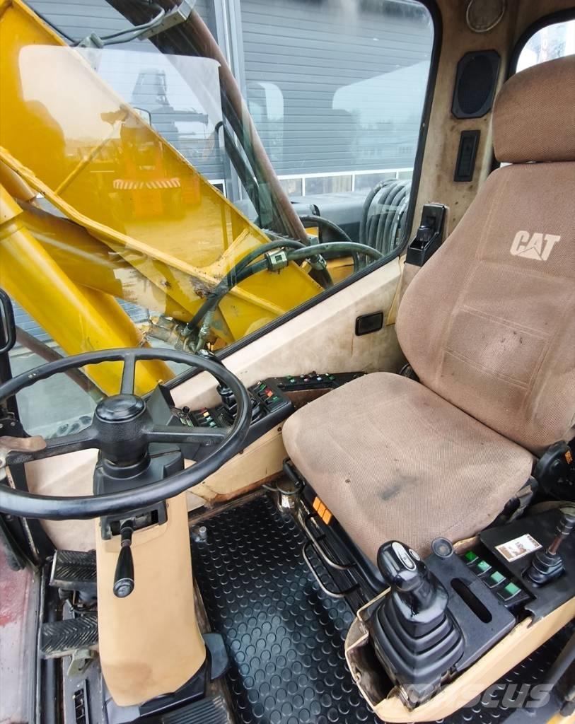 CAT M 315 Excavatoare cu roti