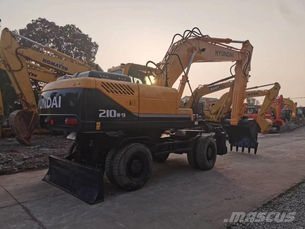 Hyundai R210W-7 Excavatoare cu roti