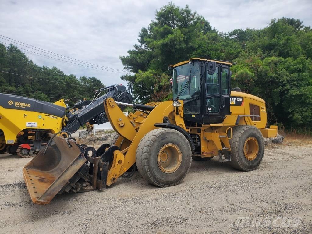 CAT 926M Incarcator pe pneuri