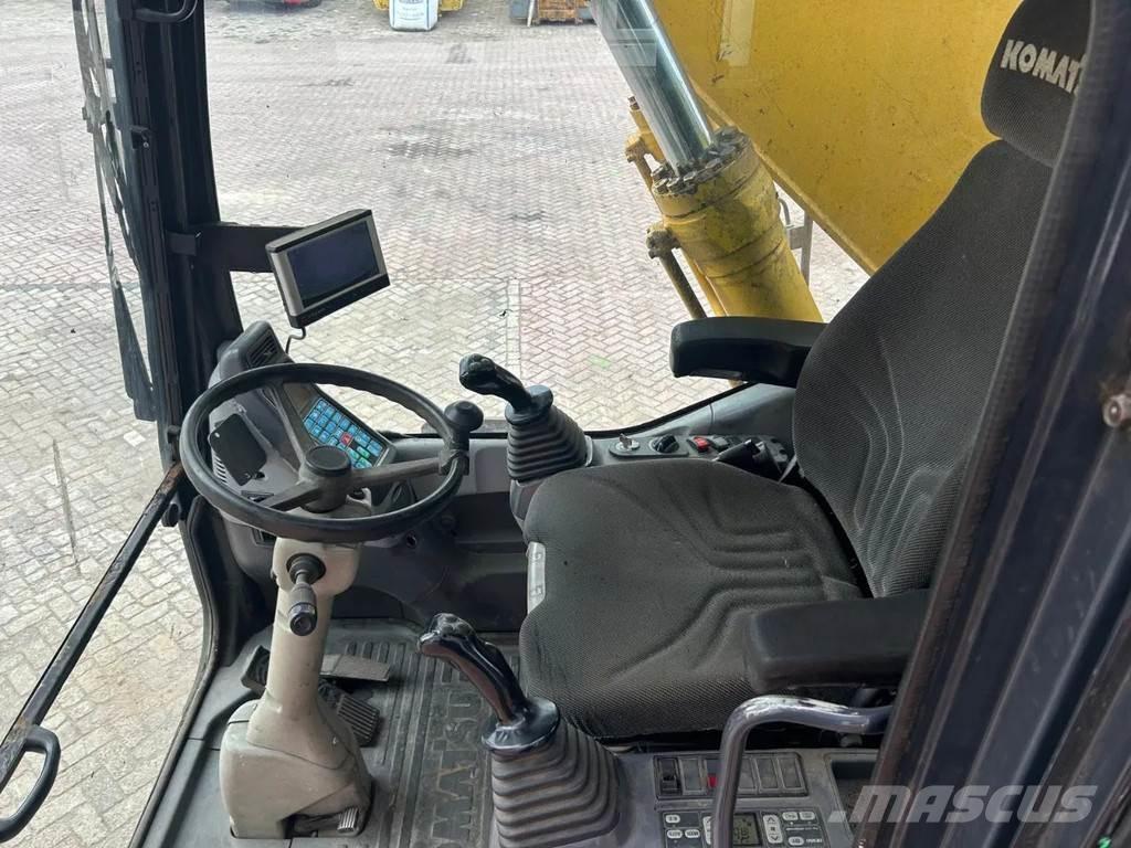 Komatsu PW200 Excavatoare cu roti