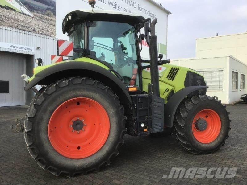 CLAAS AXION 810 Tractoare
