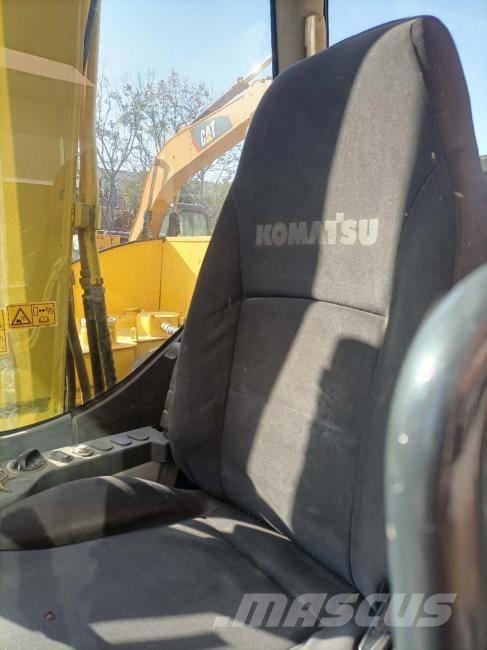 Komatsu PC 70 Excavatoare pe șenile
