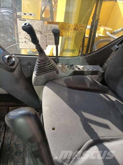 Komatsu PC 70 Excavatoare pe șenile
