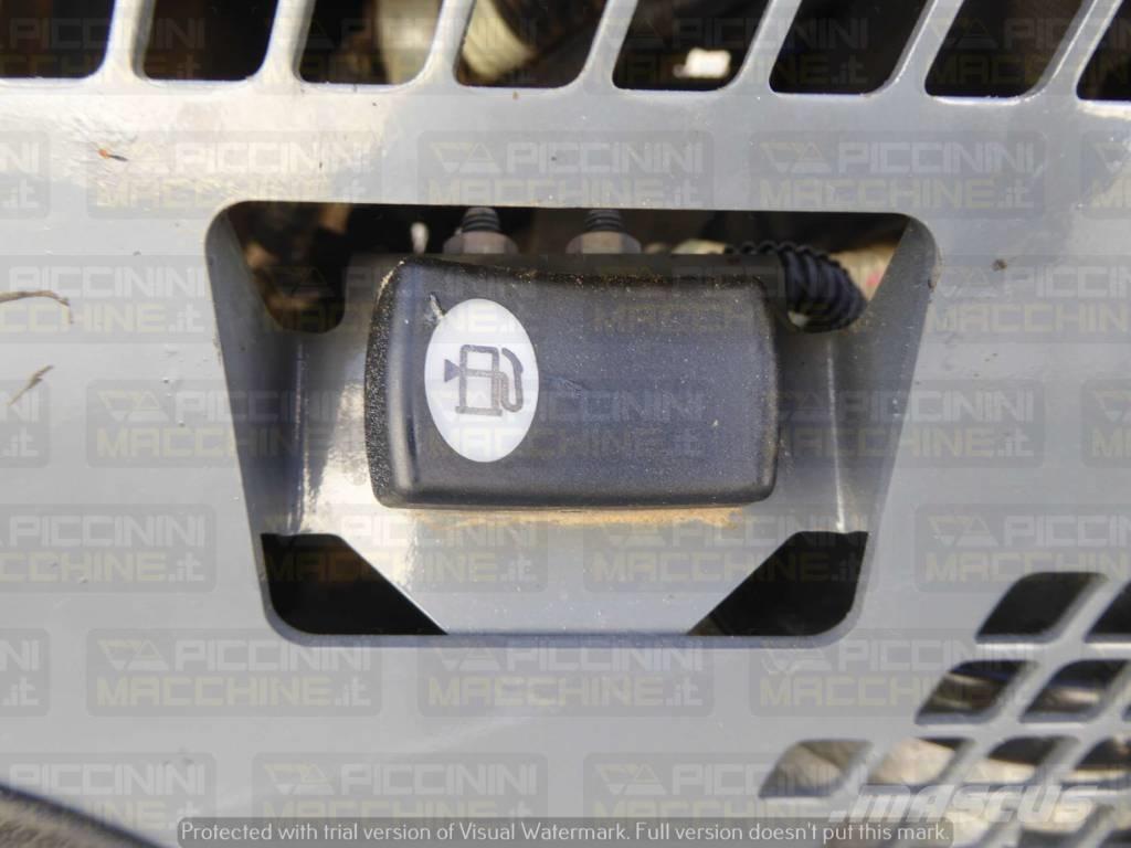 Takeuchi TL10V2 Încarcatoare cu excavator