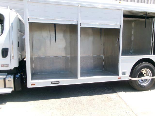 Freightliner M2 Camioane transport bauturi