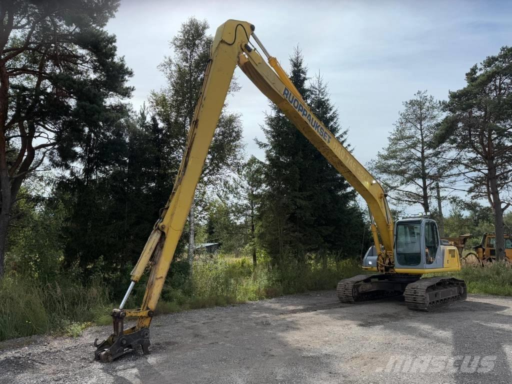 New Holland E 215 Excavatoare cu brat lung