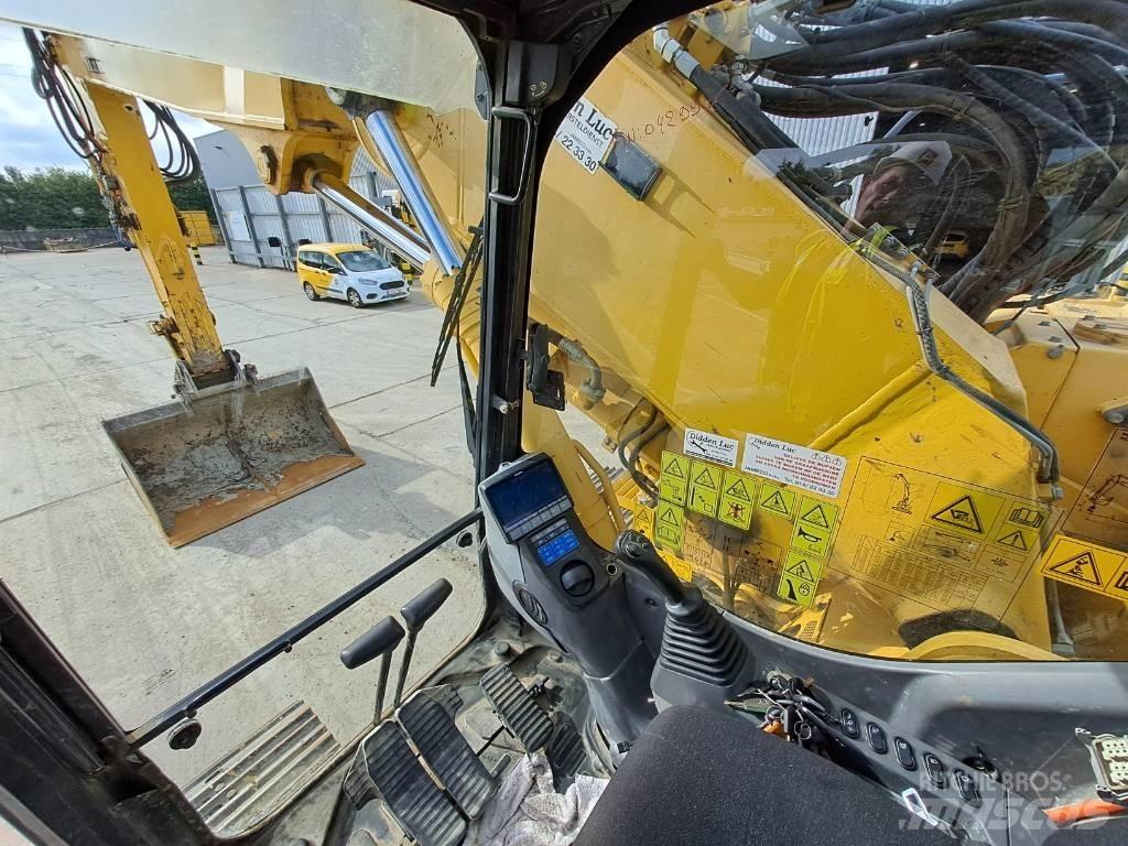Komatsu PC228USLC-8 Excavatoare pe șenile
