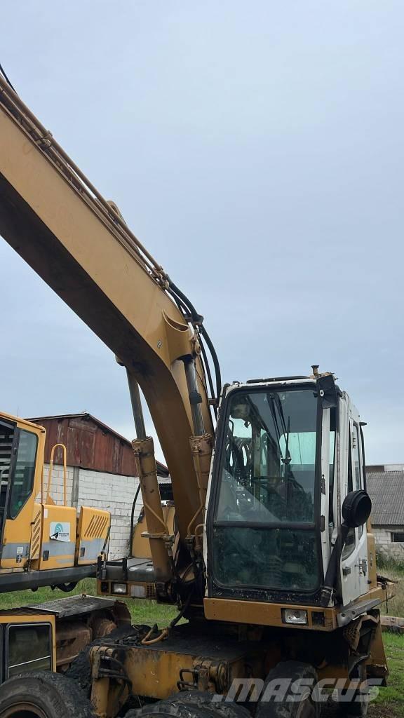 Liebherr A 904 Radiatoare