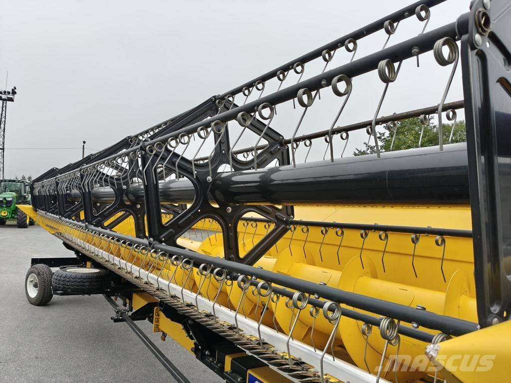 New Holland CX 8.90 Combine de secerat