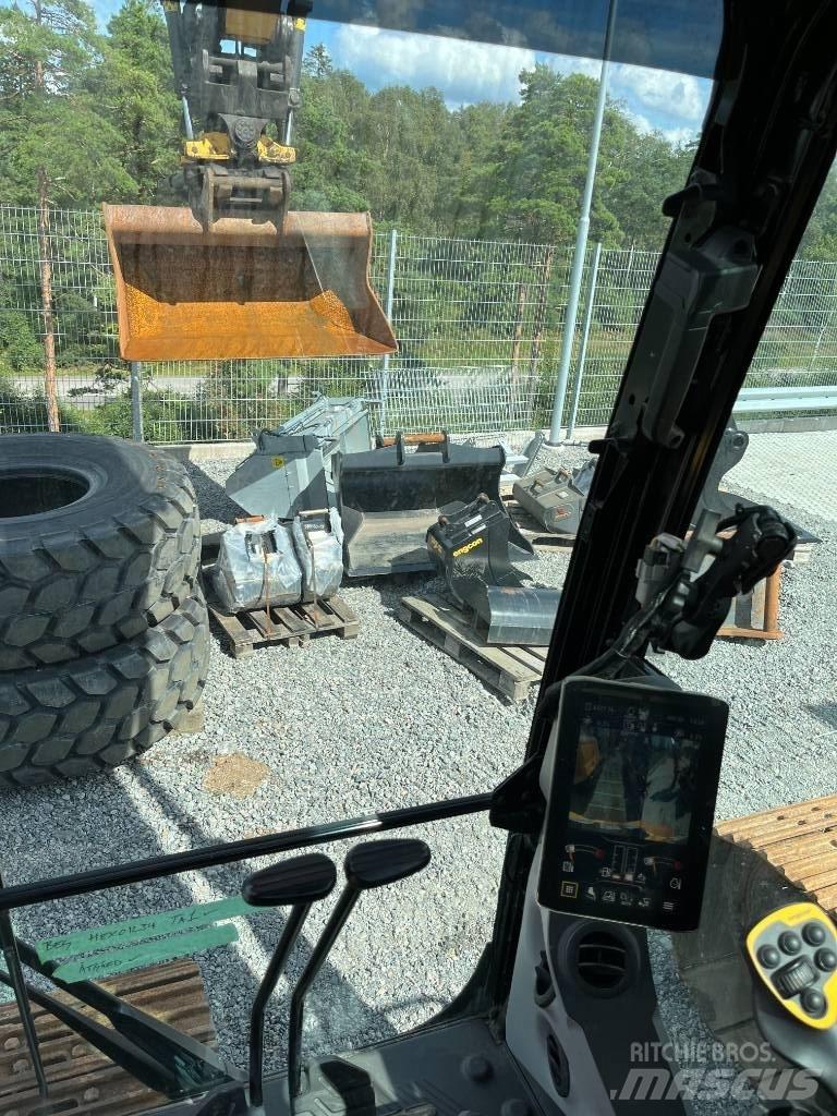 CAT 320 Excavatoare pe șenile

