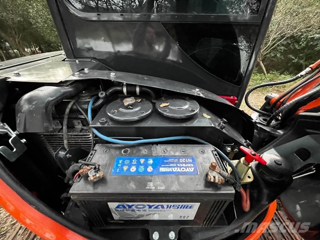 Hitachi ZX 50 U Mini excavatoare < 7t