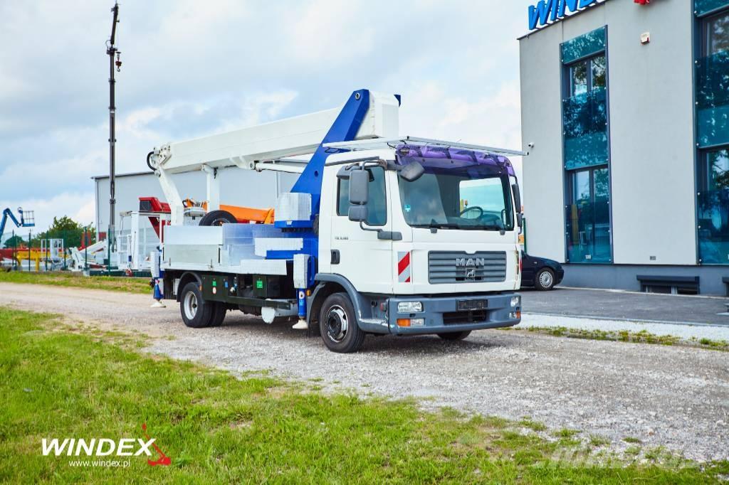 Wumag WT 300 Platforme aeriene montate pe camion