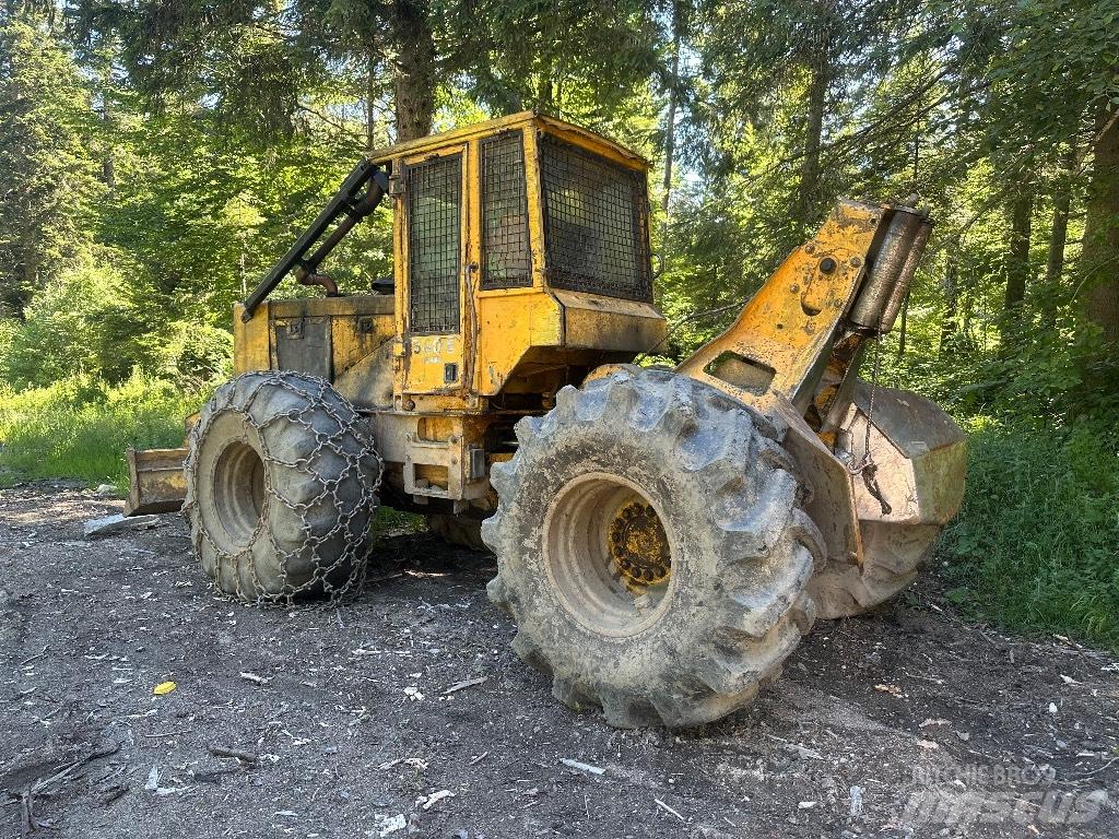 John Deere 540 E Utilaje de manevrarea a bustenilor