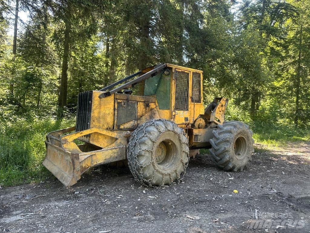 John Deere 540 E Utilaje de manevrarea a bustenilor