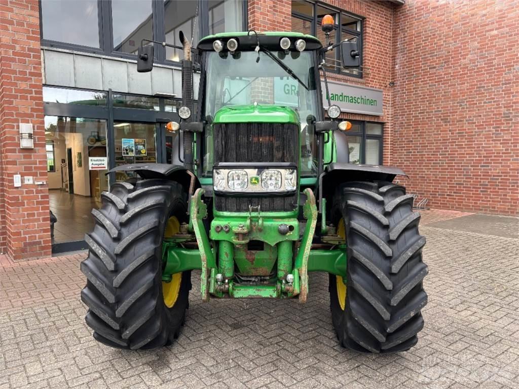 John Deere 6830 Tractoare