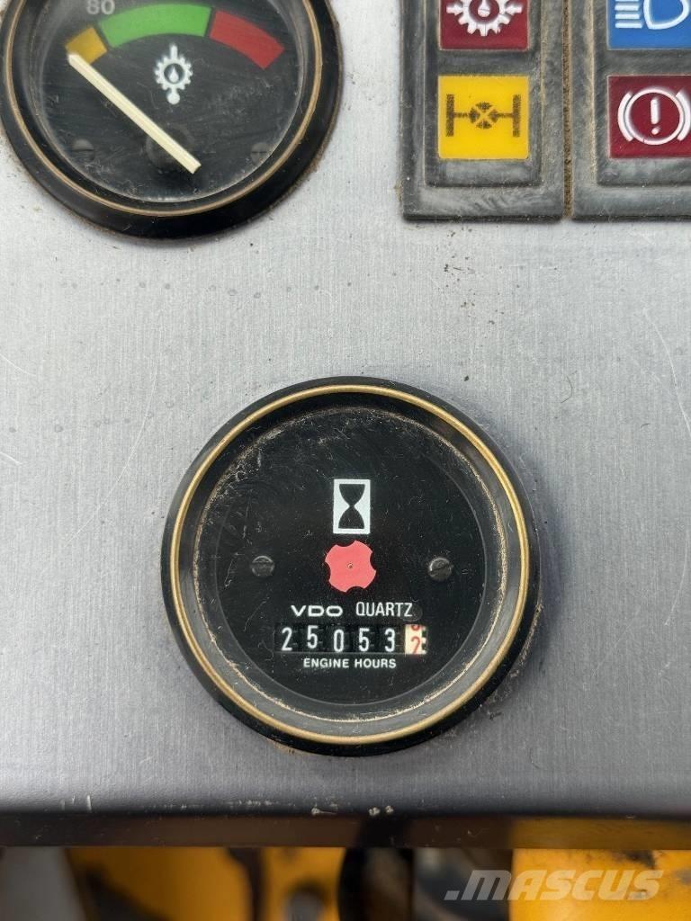 Volvo BM L 160 Incarcator pe pneuri